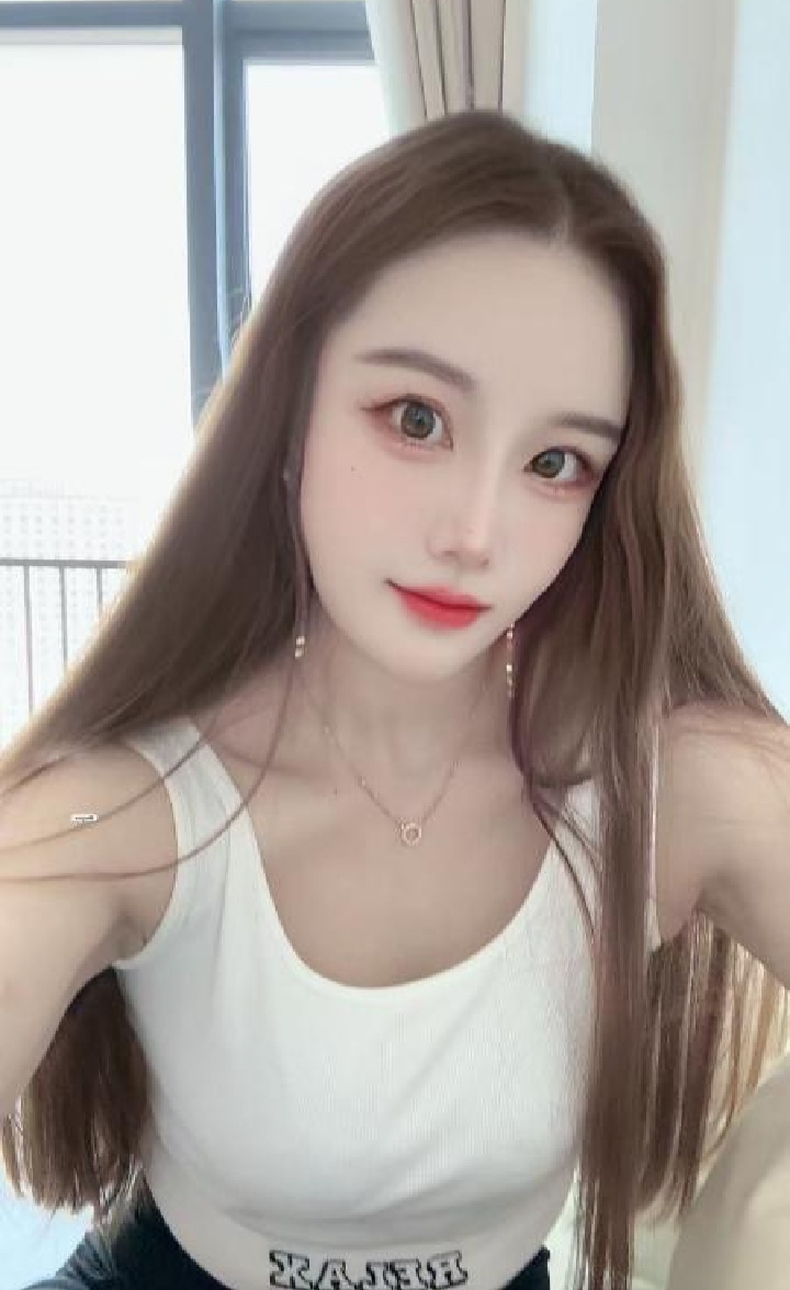 肤白颜值女友系西宝