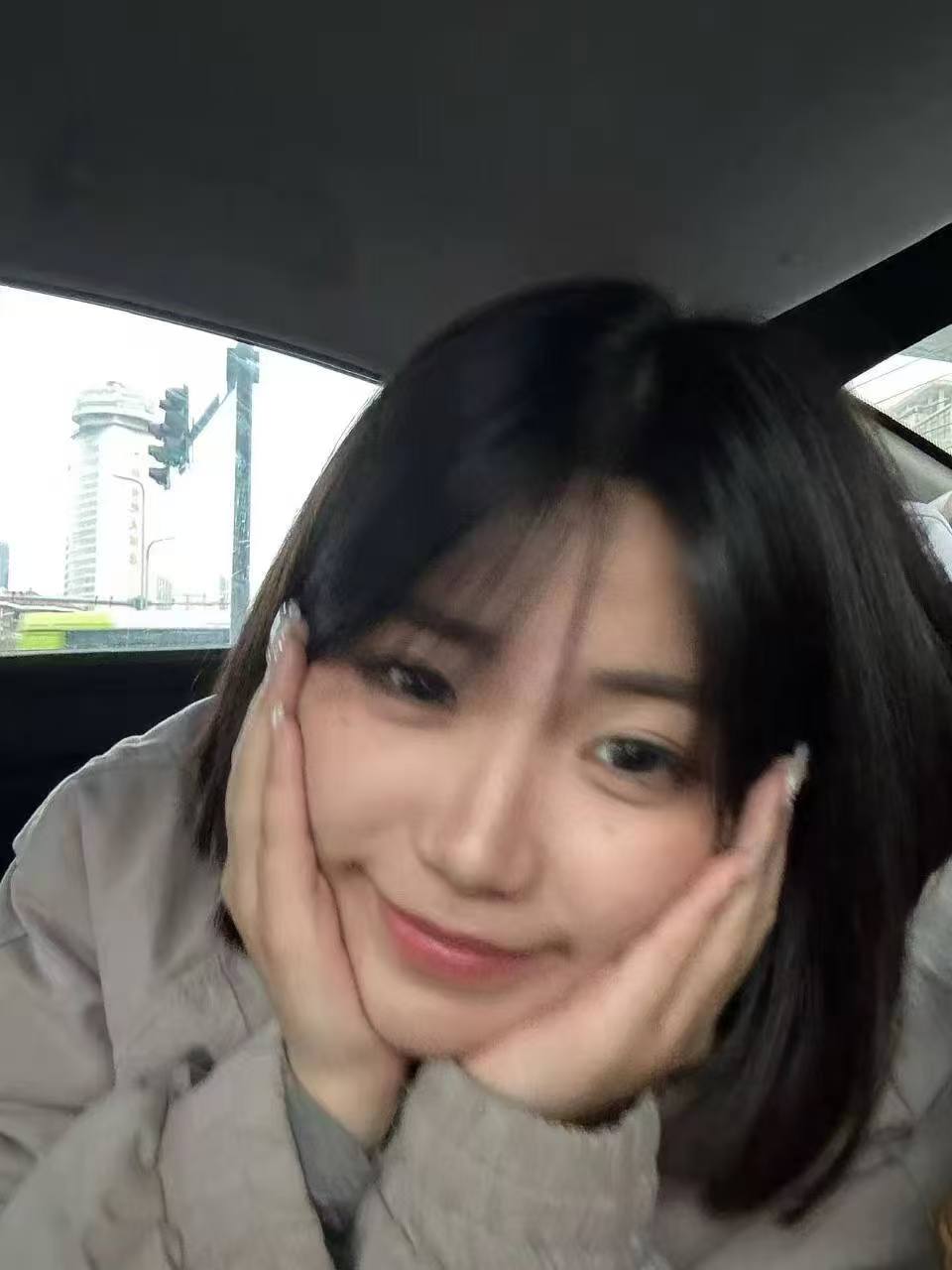 武侯短发小嫩妞宝儿