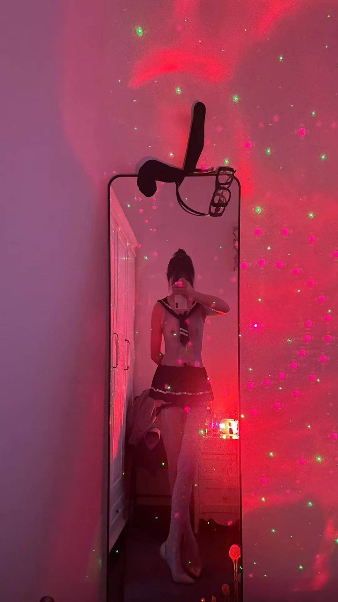 制服丝足水床服务