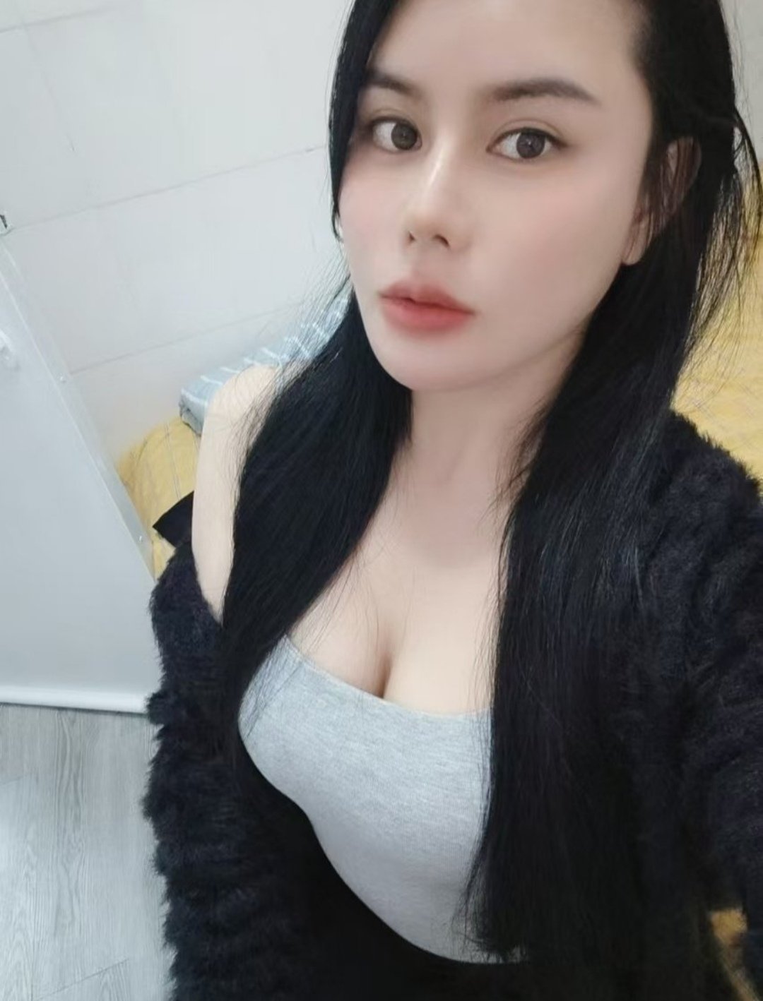 沙尾极品尤物阿狄丽娜