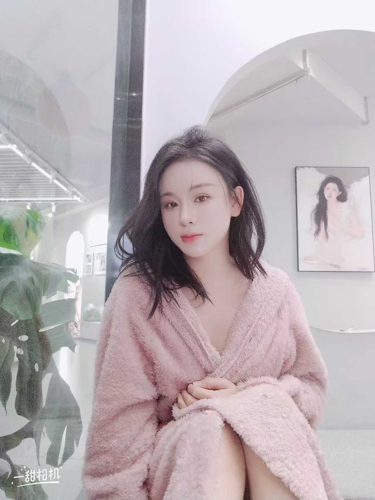 蜀山白嫩辣妹潞潞