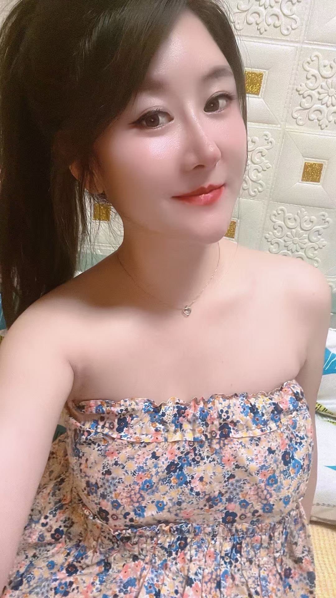 闵行区大奶思语老师