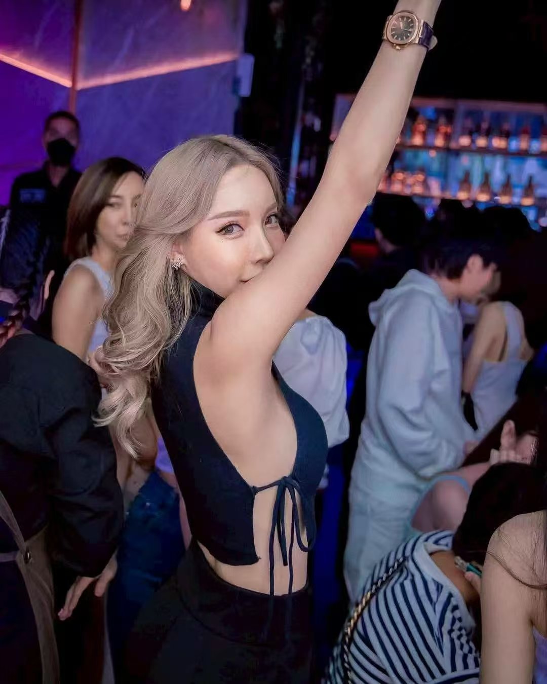 罗湖英格兰美妞伊莉