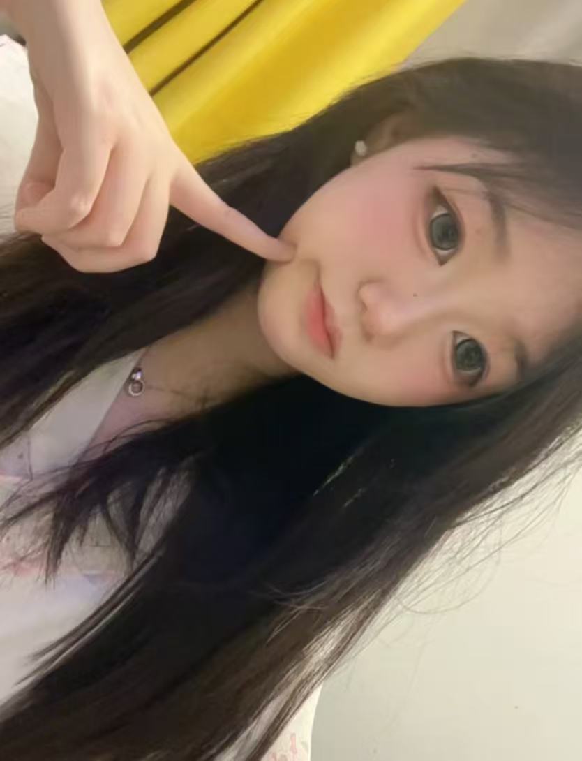南山西丽刚满18岁新人小美女