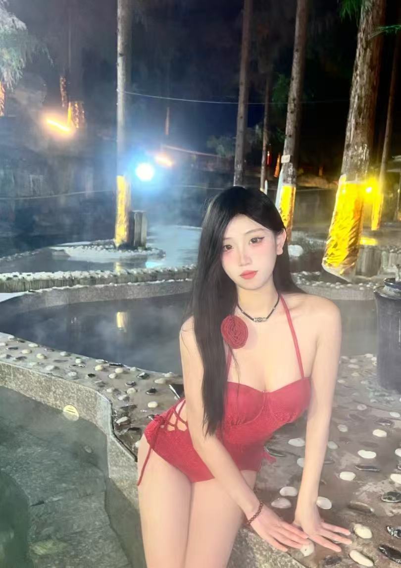 极品身材美妞依依