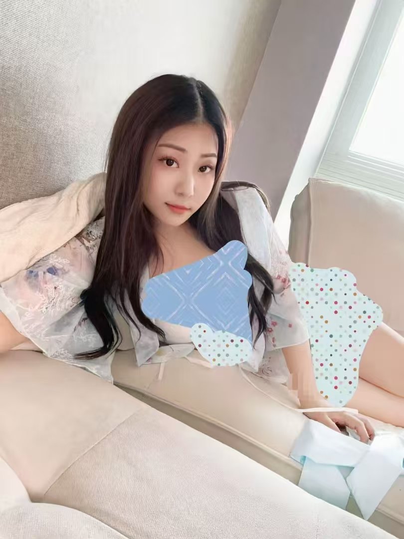 岗顶肉弹辣妹小优