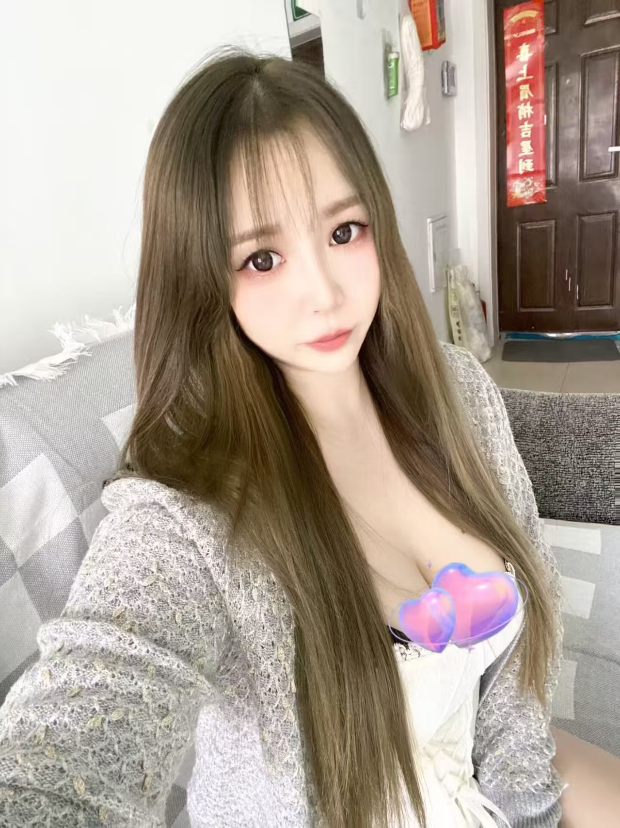 南站爆乳甜妹团团