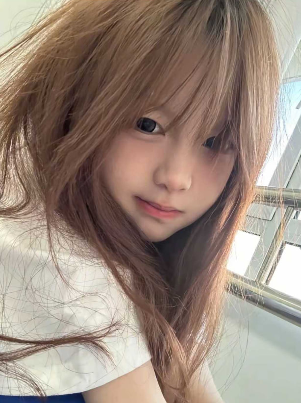 一个学生妹，有点虚荣心，刚下海没一个月