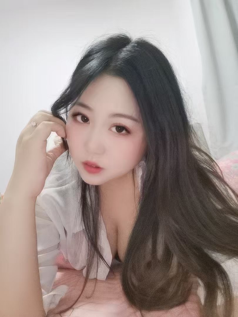 丰满情趣小姐姐樱桃