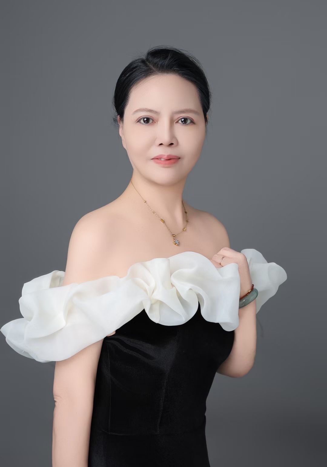 气质熟女姐姐莉莉