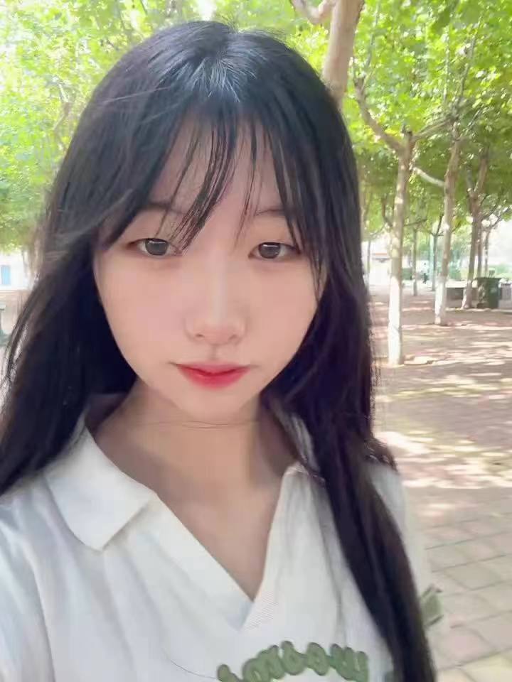 身材好的年轻小女生