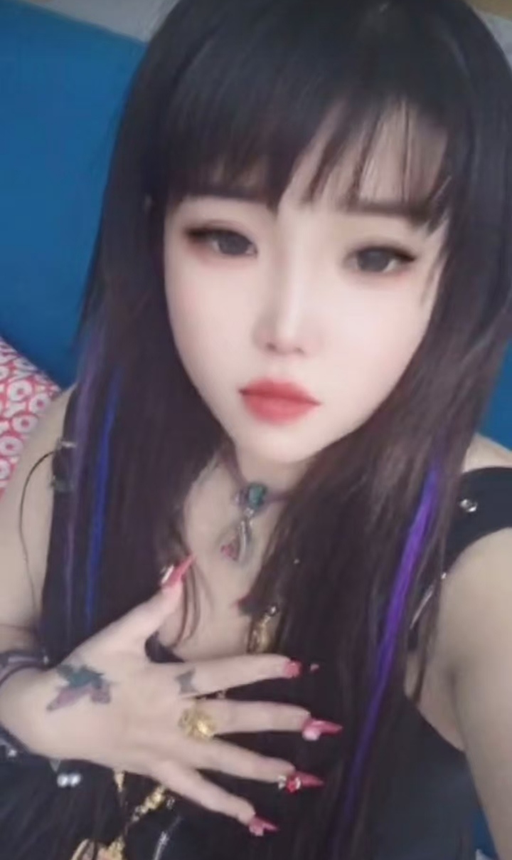 新华丰润辣妹小莉