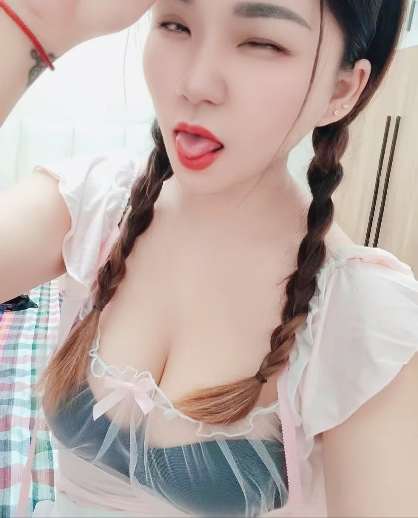 火辣性感大长腿sao妇