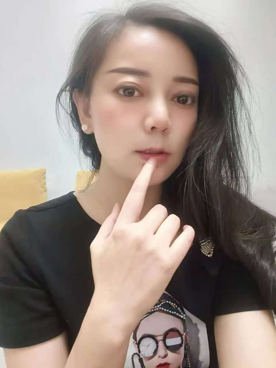 黄泥磅风情少妇小苹果