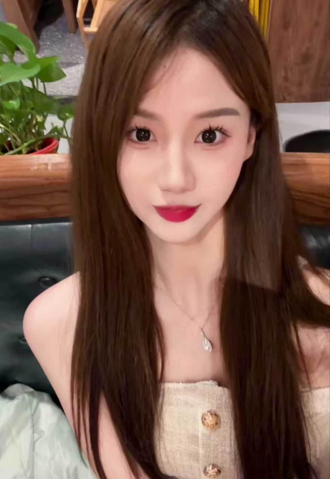 朝阳甜妹依依可外出