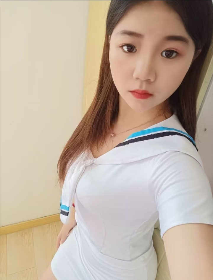 兼职制服嫩妹小妮子