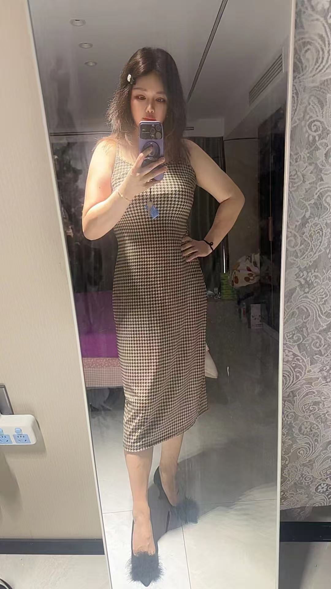 九堡肉感辣妹函函