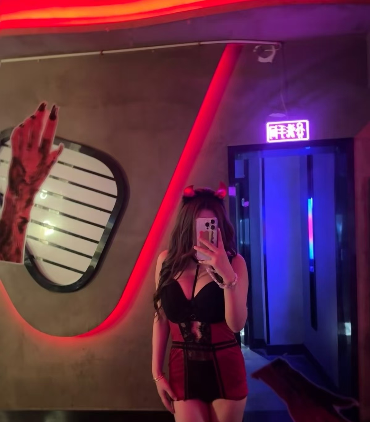 建邺情趣欲女诗诗