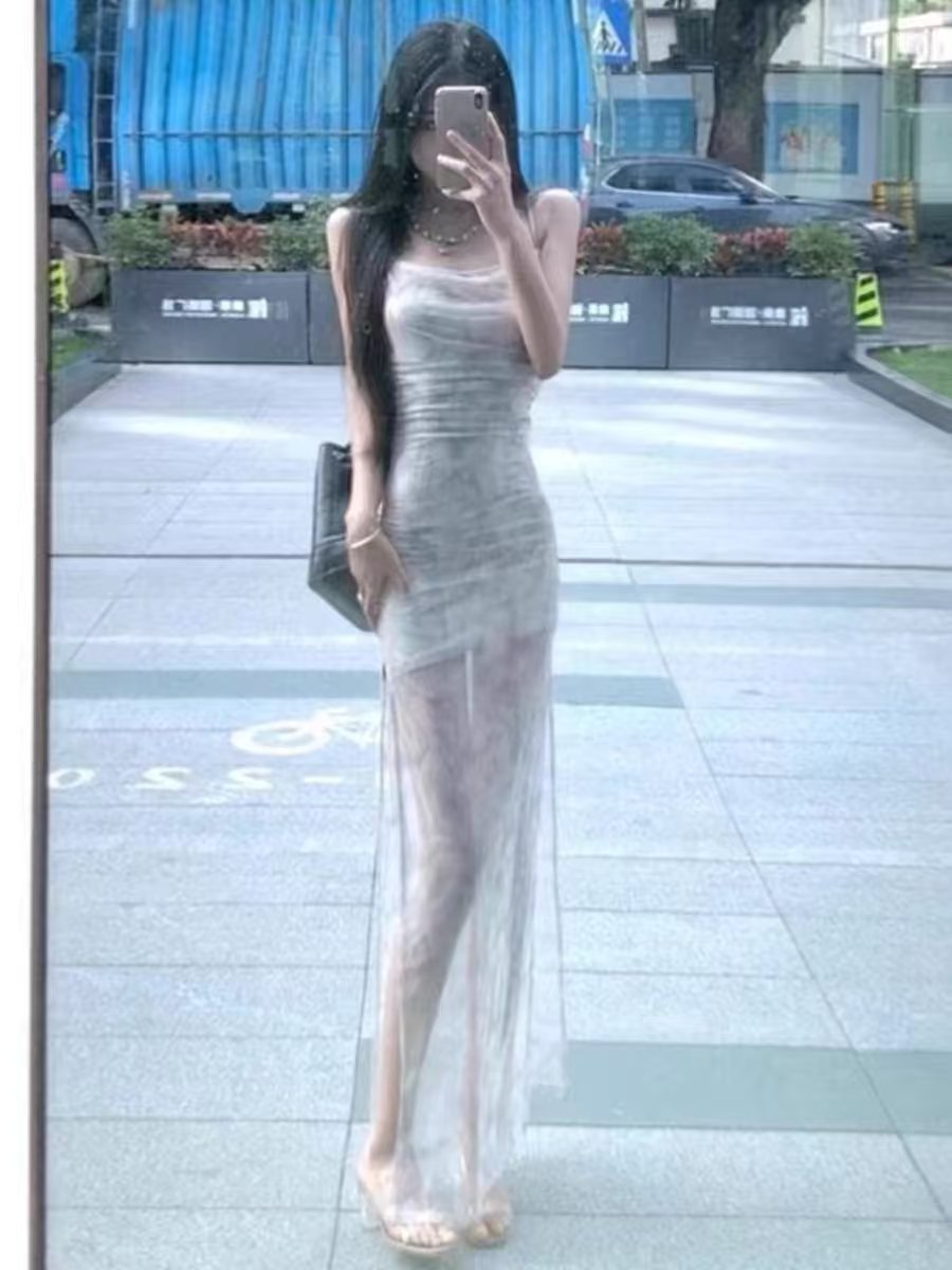 清纯甜美小蛮腰翘臀大长腿