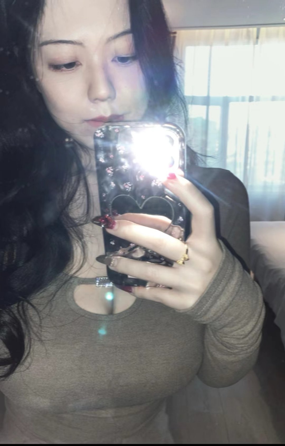 热辣尤物大奶雯雯