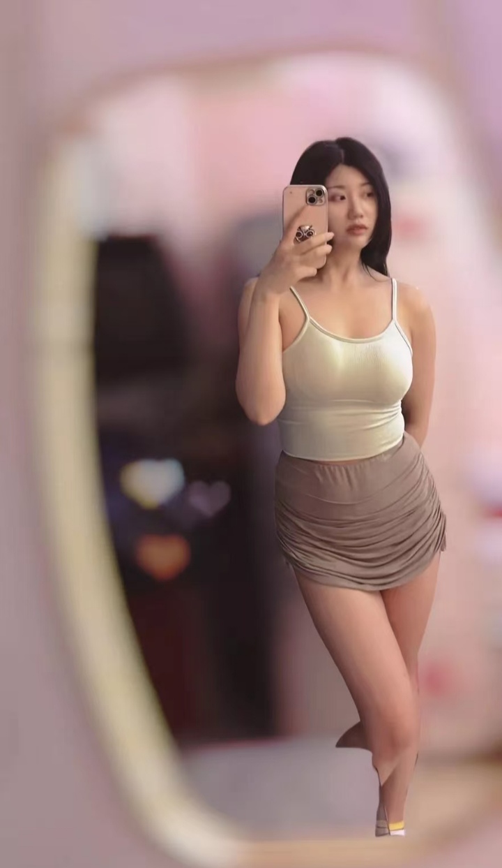 西青健身美妞玲玲