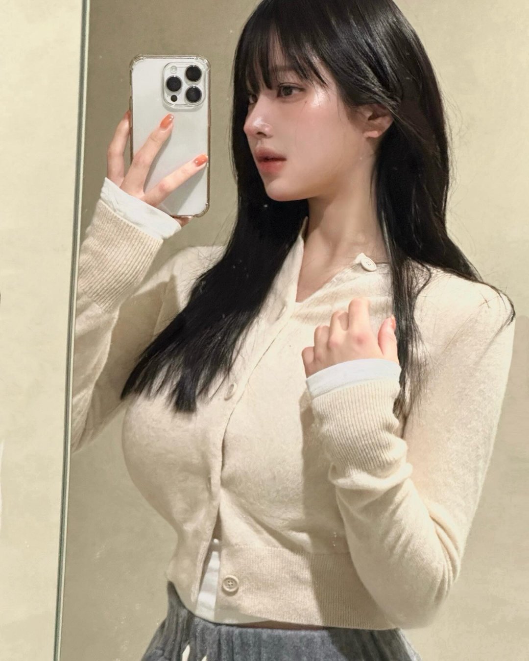 丰乳肥臀嫩妹阿莫提