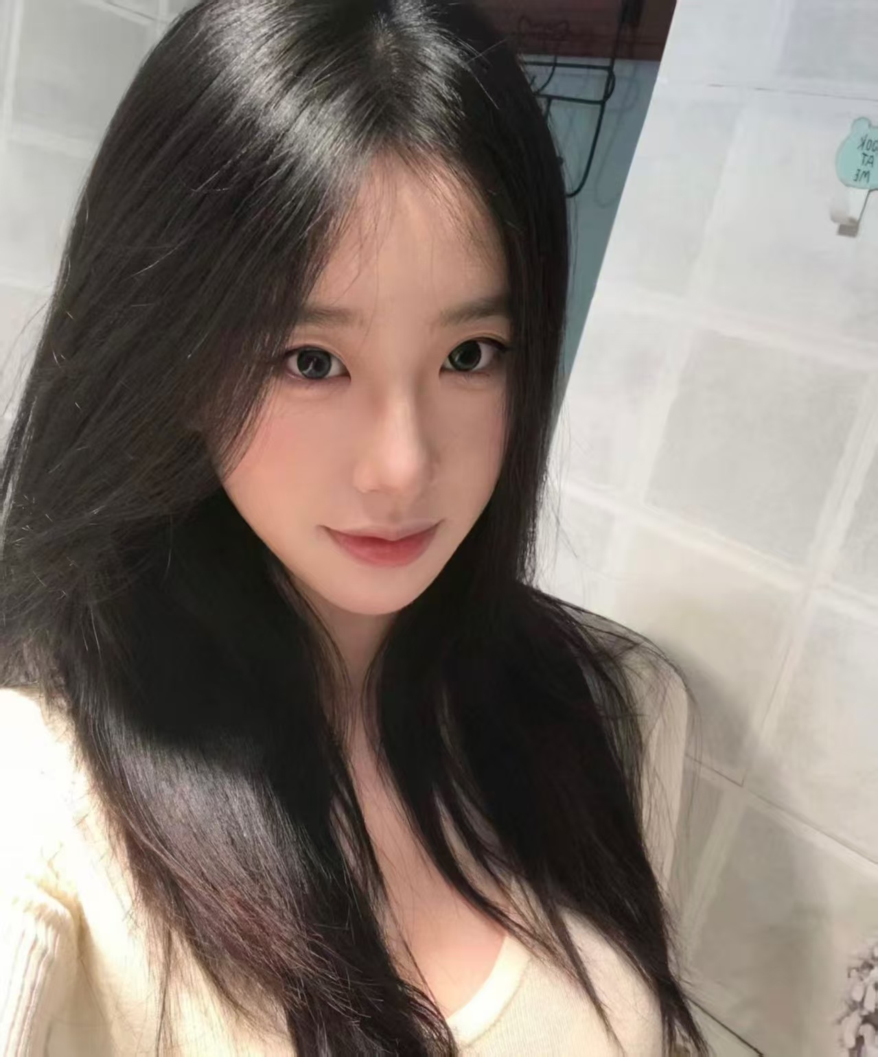 丰满甜美嫩妞丽丽
