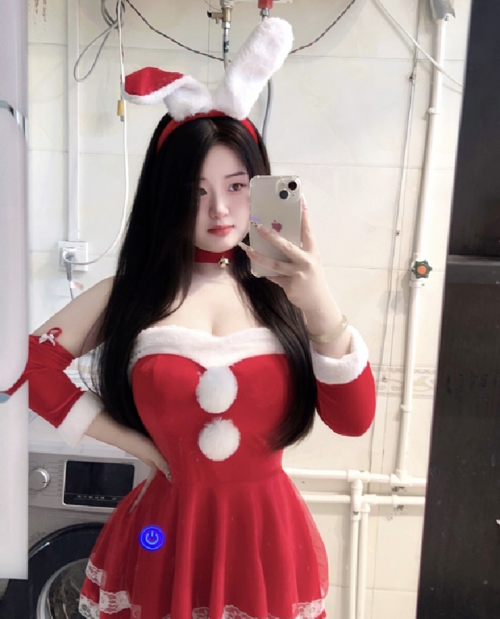 万达爆乳情趣辣妹