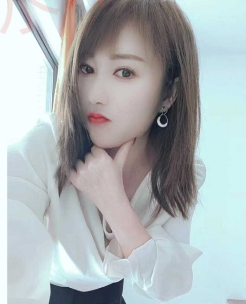 漂亮又羞臊的邻家少妇