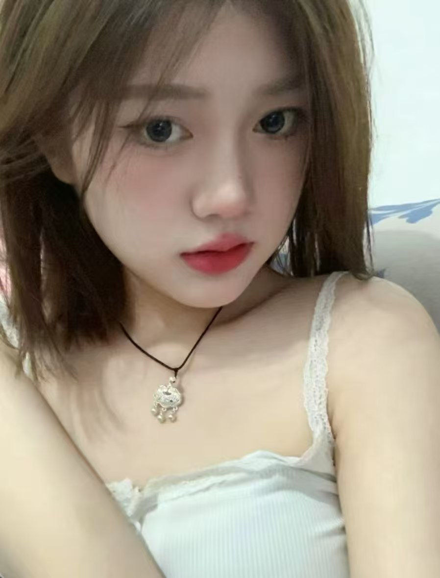 新市白嫩甜妹小蕊