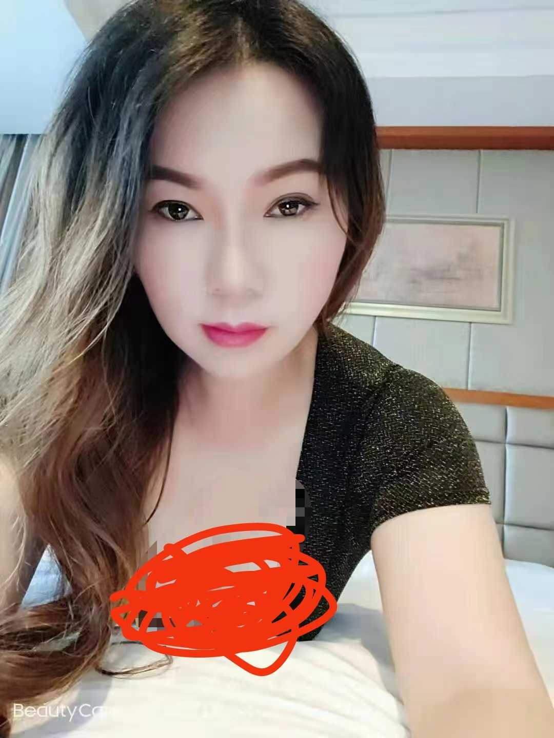 甜心丰满小少妇水儿