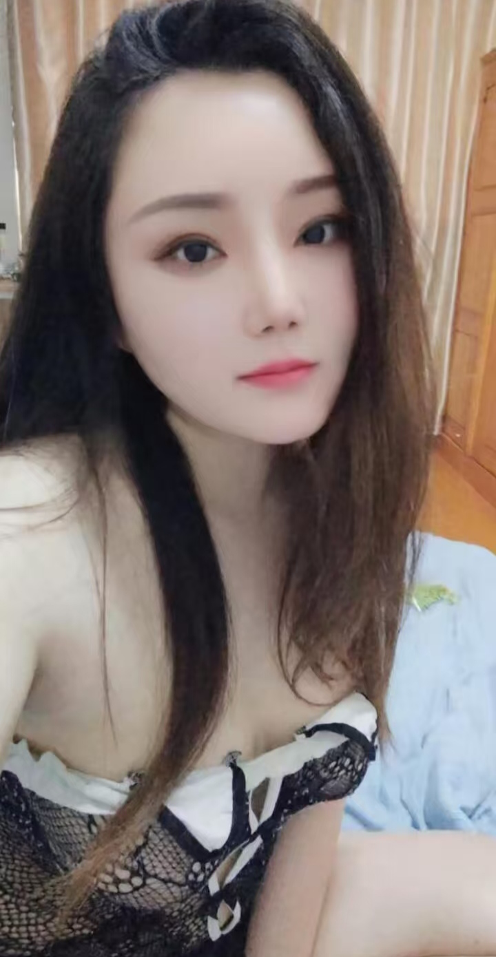 园区丰润御姐小薇