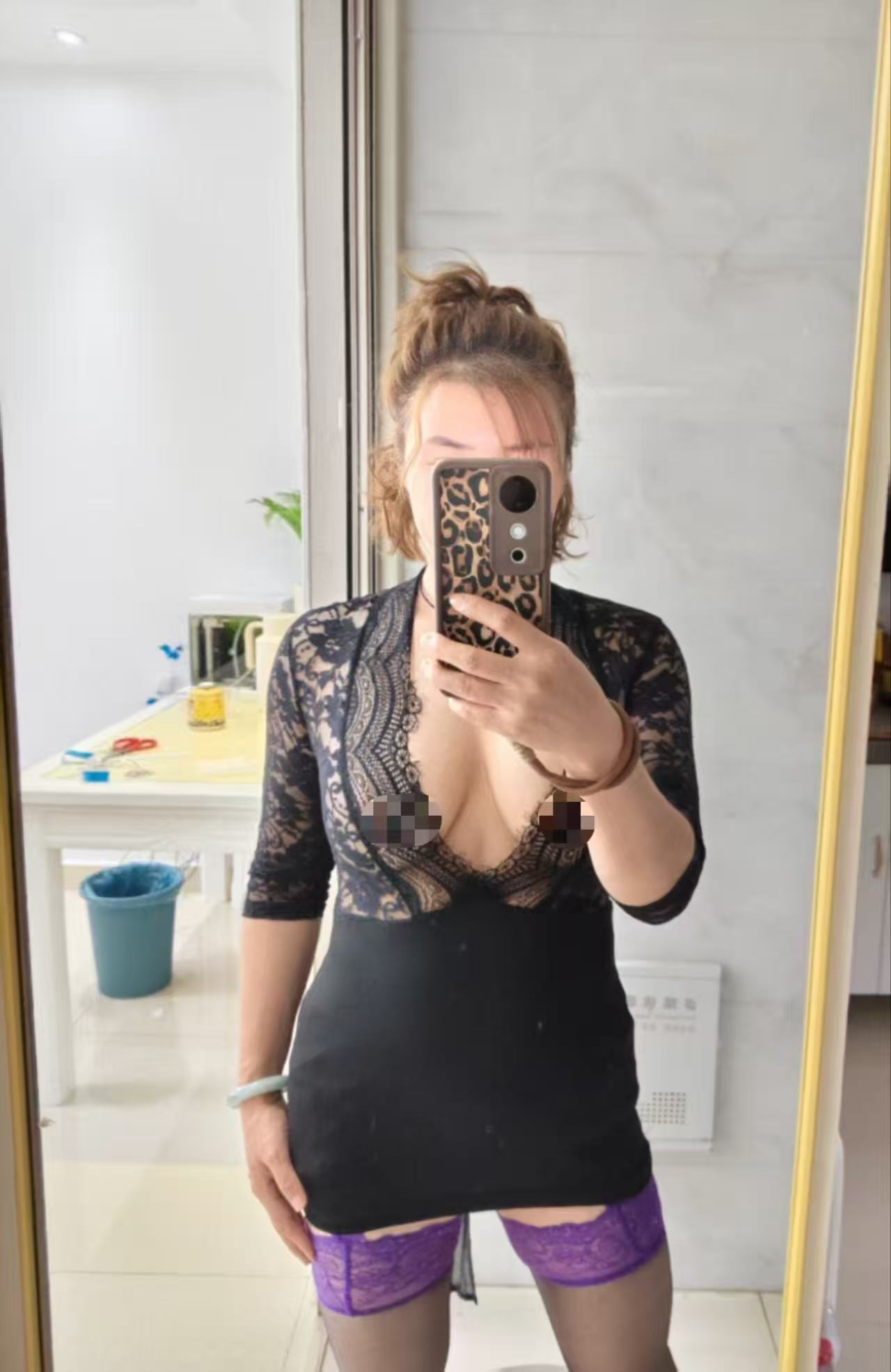 一名兼职听话乖巧的老师