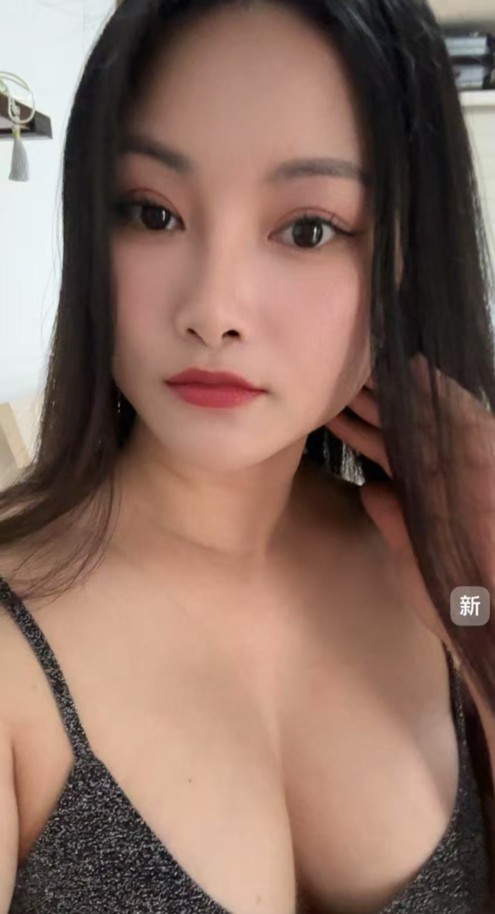 美艳丰满朵朵老师