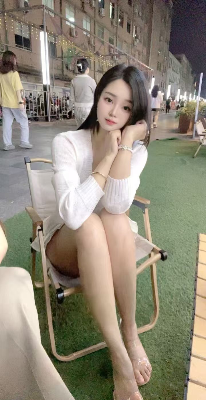 白云美腿辣妹琪琪