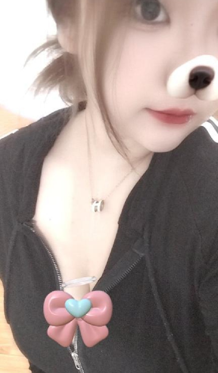 秦淮大奶嫩妹瑶瑶