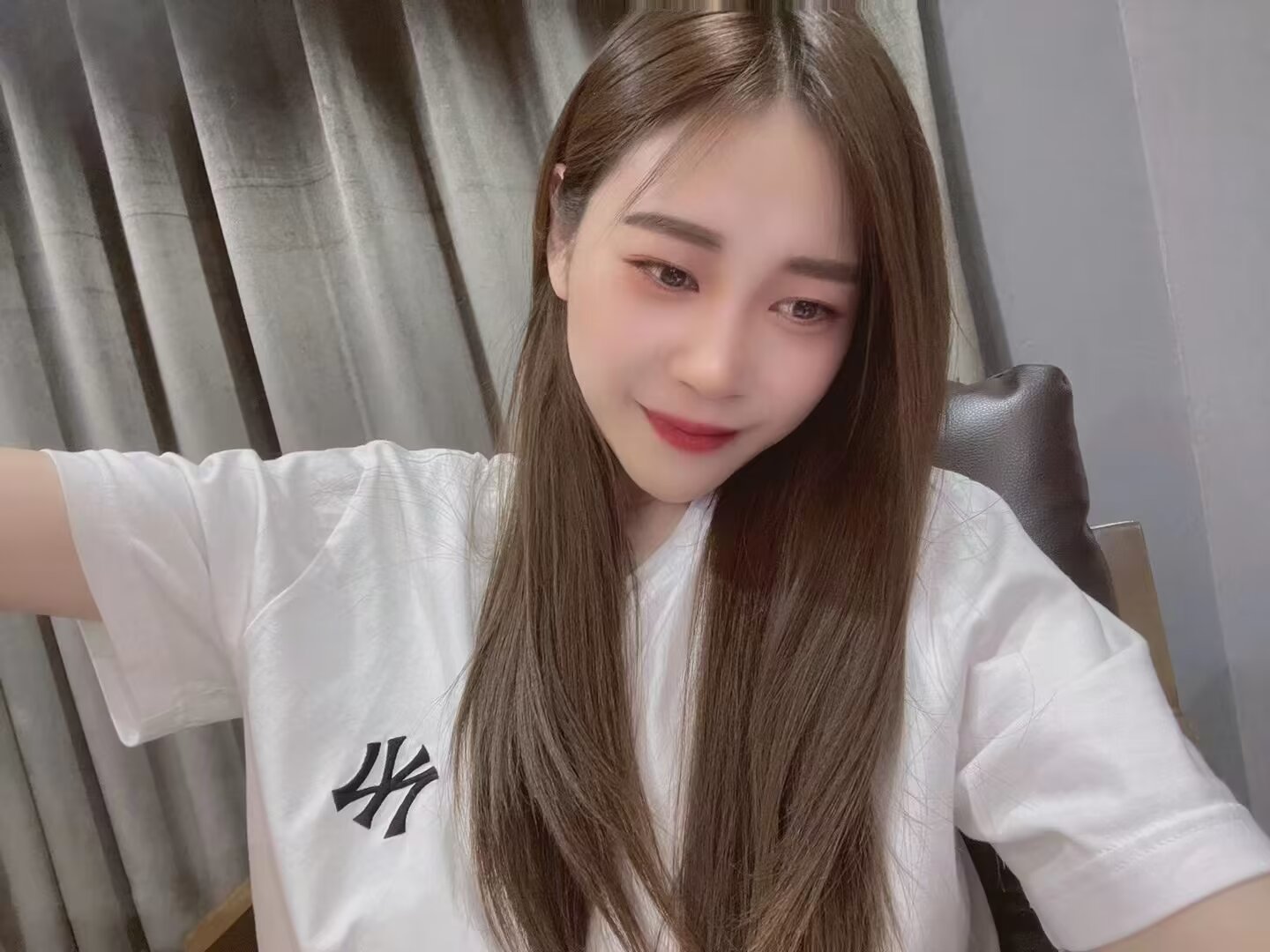 南山西丽长腿气质女友