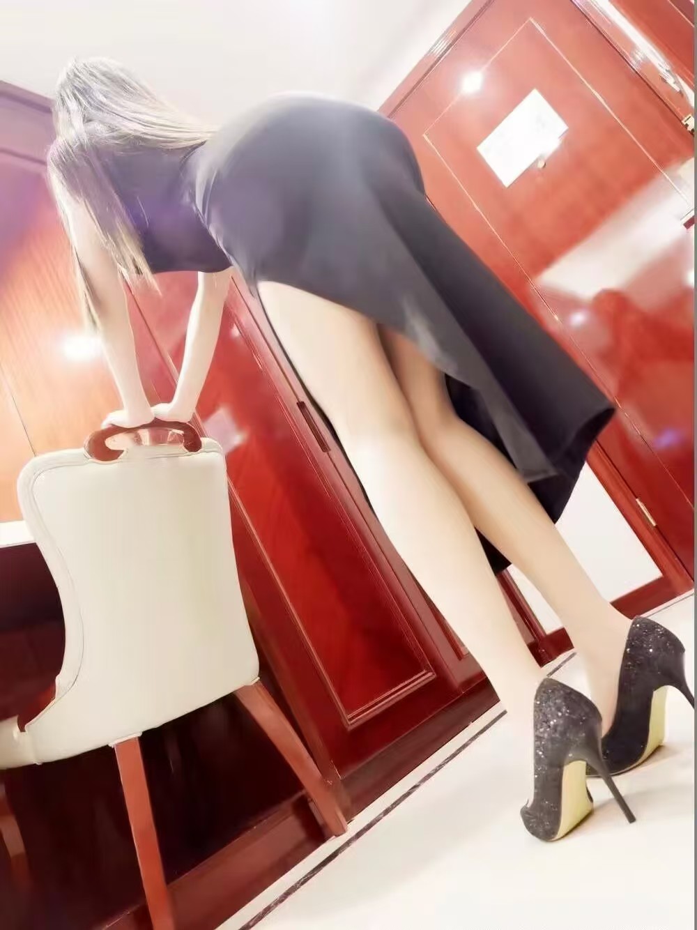 美艳长腿御姐柚子