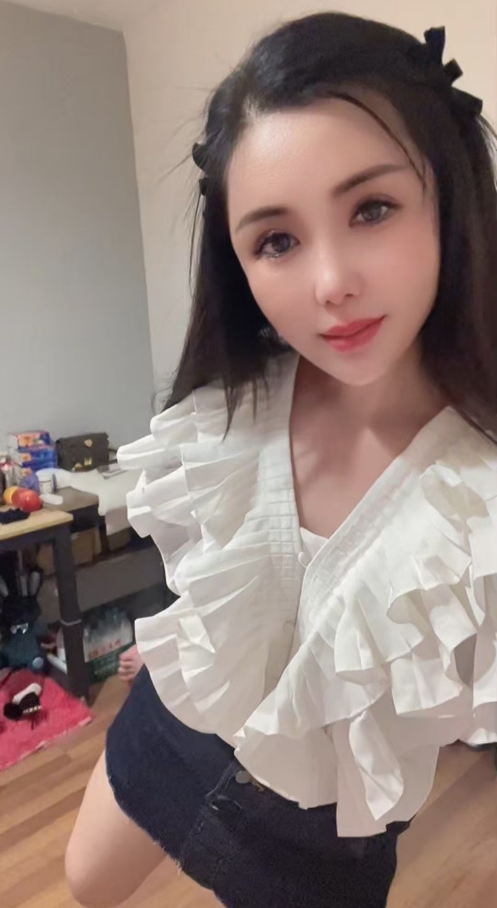 上城御姐雯雯爽歪歪