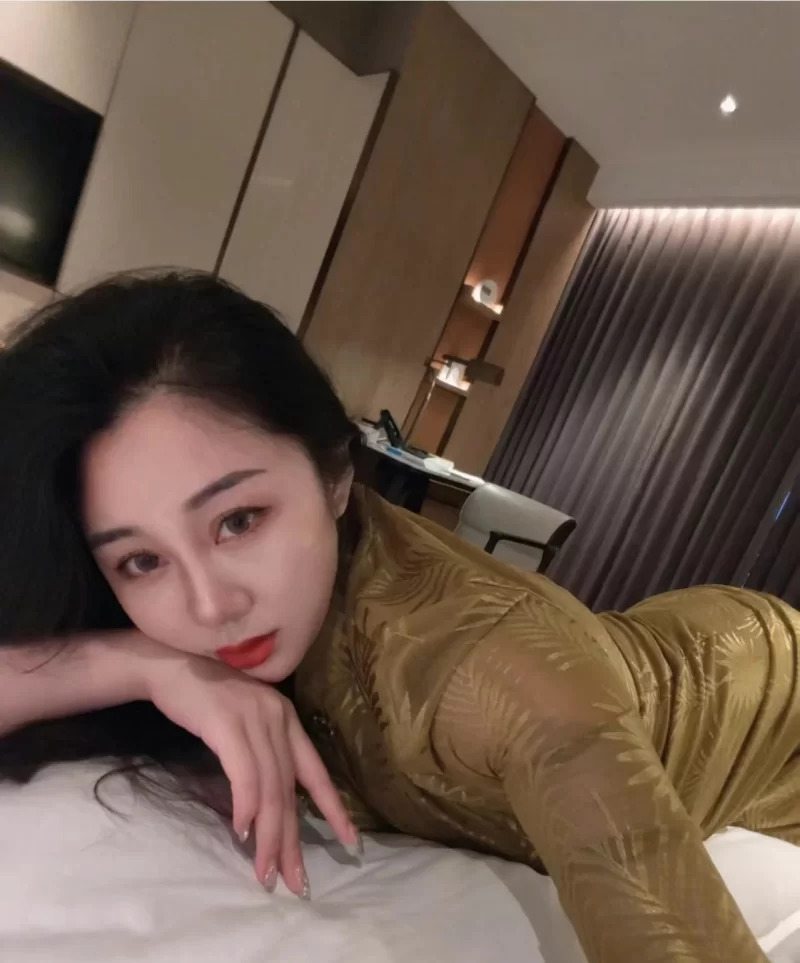 大连闷sao型美女