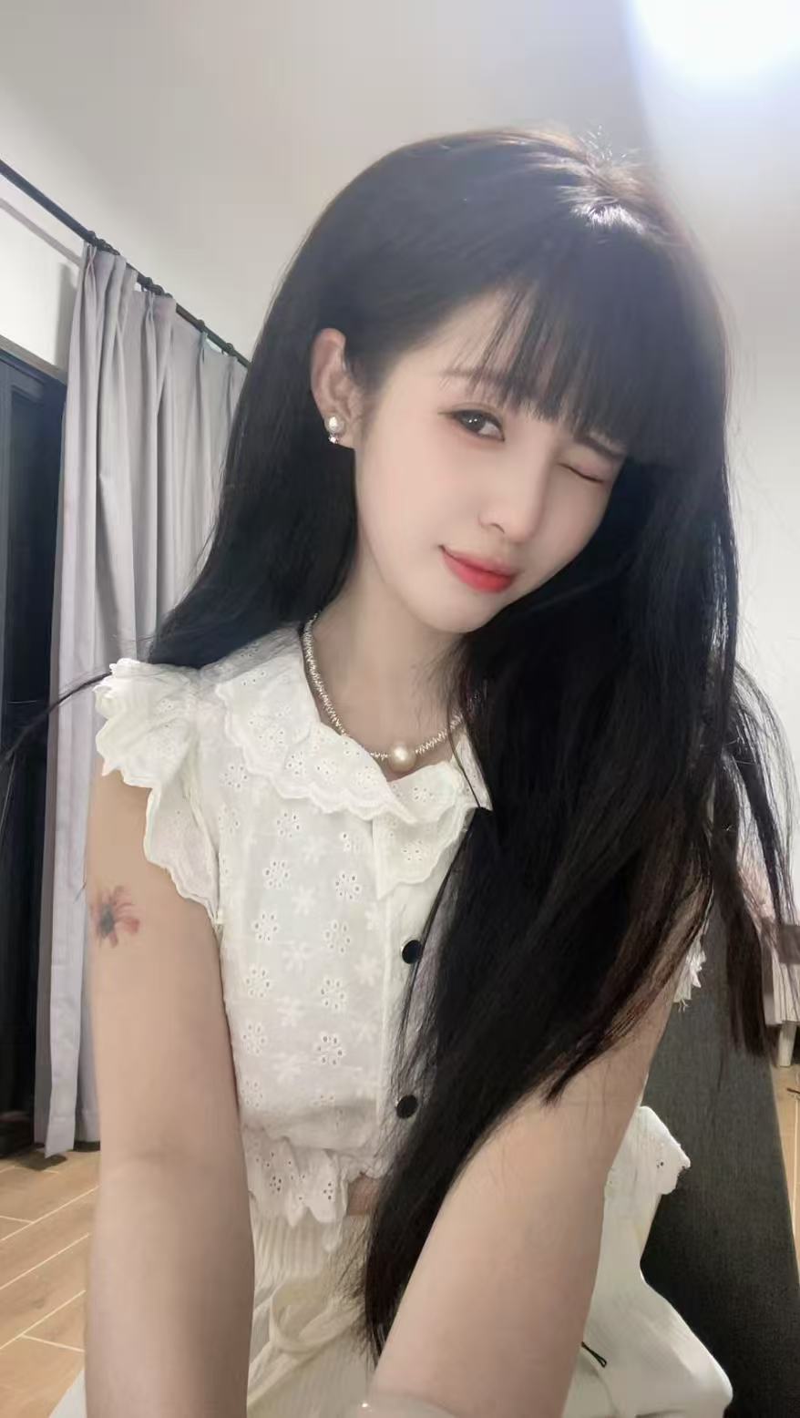 白云魅惑撩人叮当