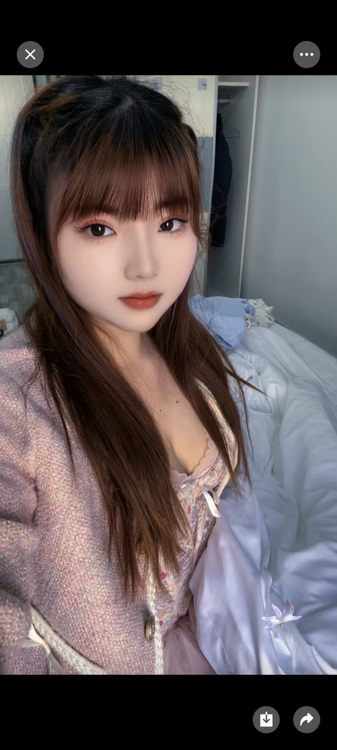 态度很好，温柔乖巧。不需要把她当人