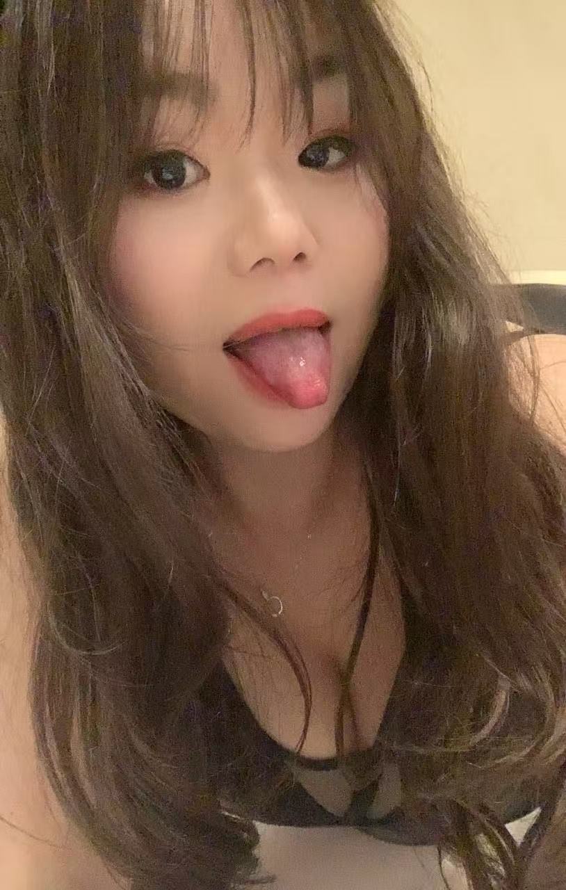 东站丰满小姨妹