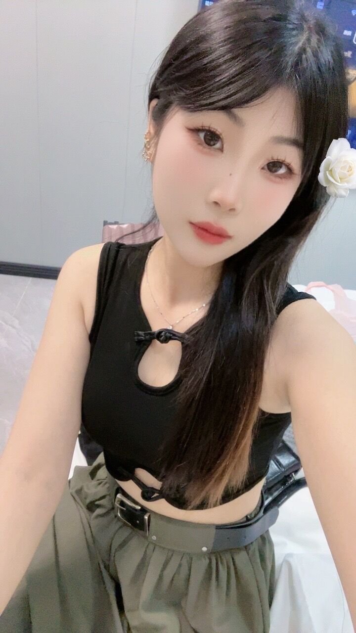 天河白嫩甜妹婷宝