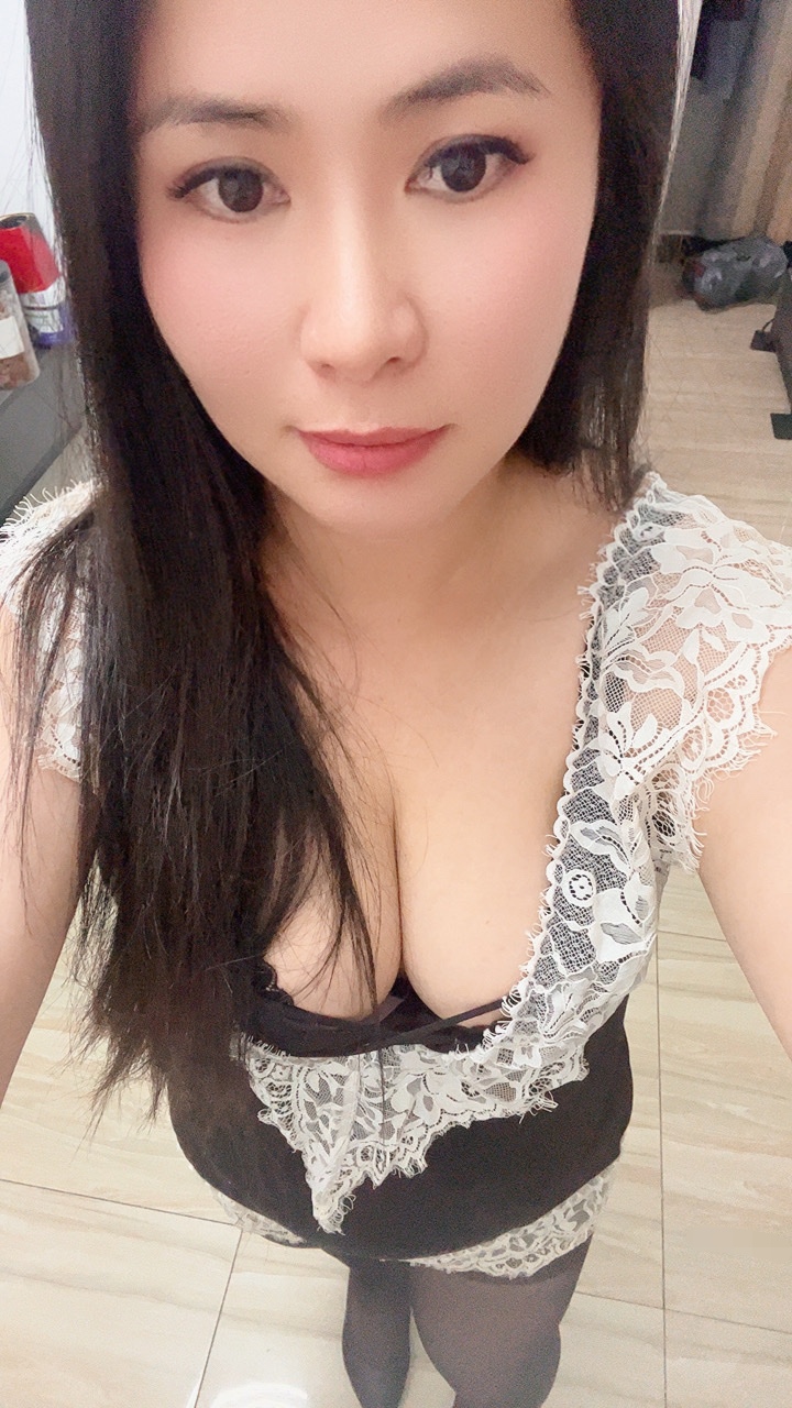 天河客运站气质少妇。服务控