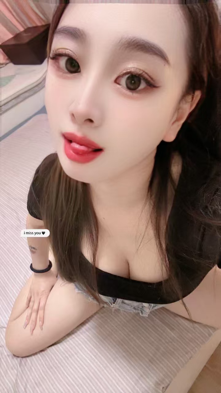 白云大胸辣妹格格