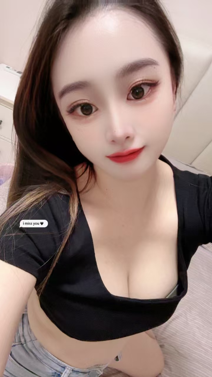 白云大胸辣妹格格