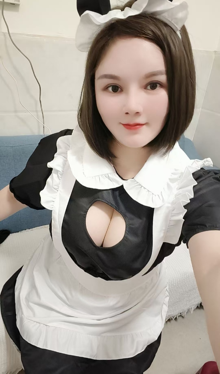 丰满情趣辣妹莹莹