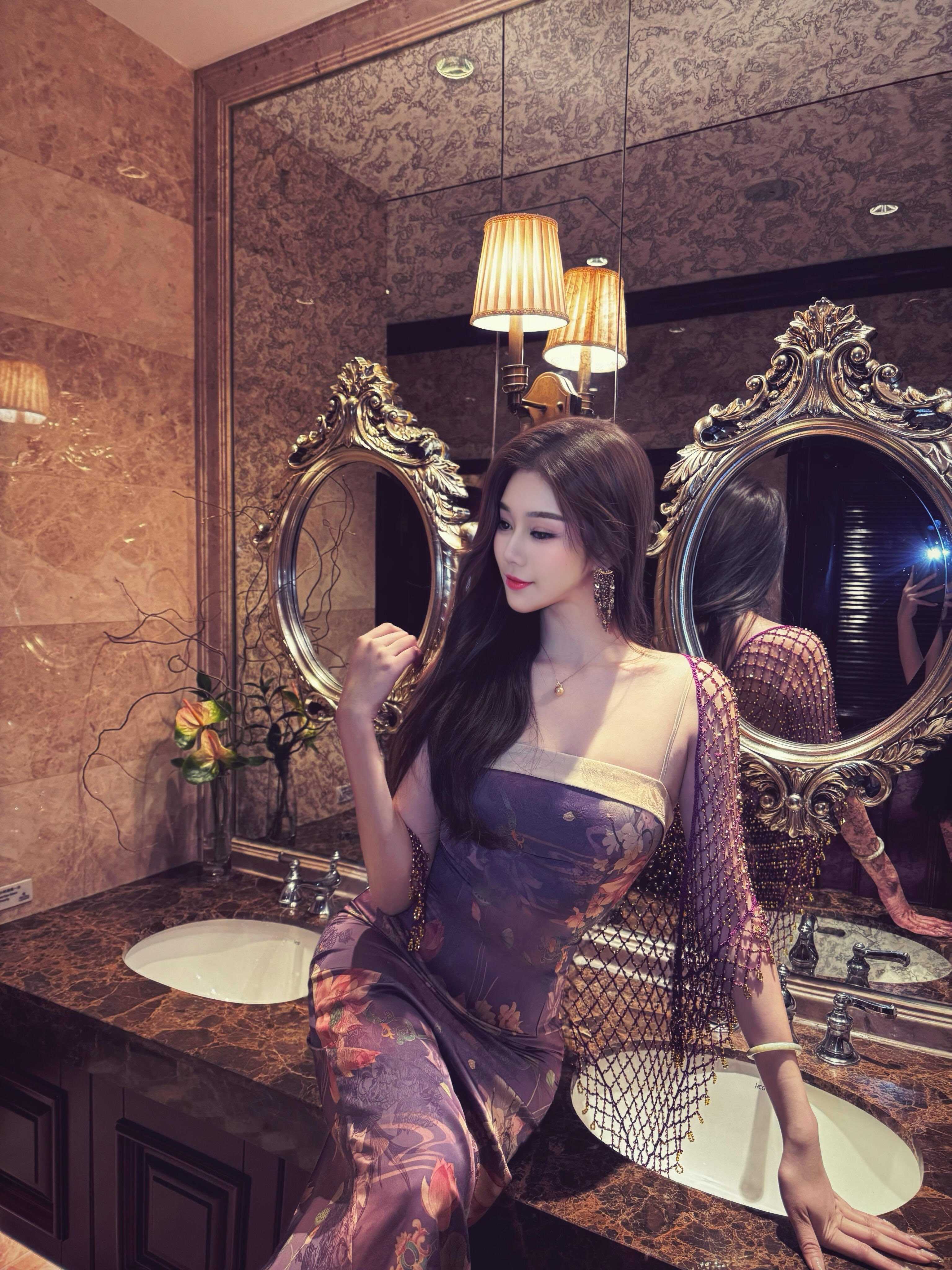 性感御姐蜜蜜体验不一样的人生