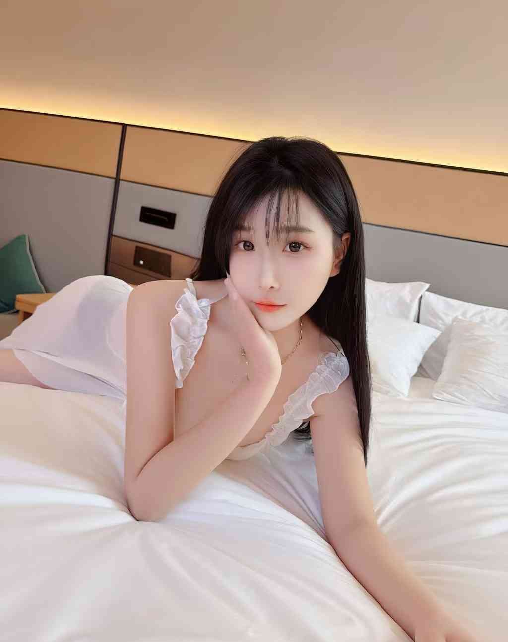 洪河白嫩辣妹甜馨